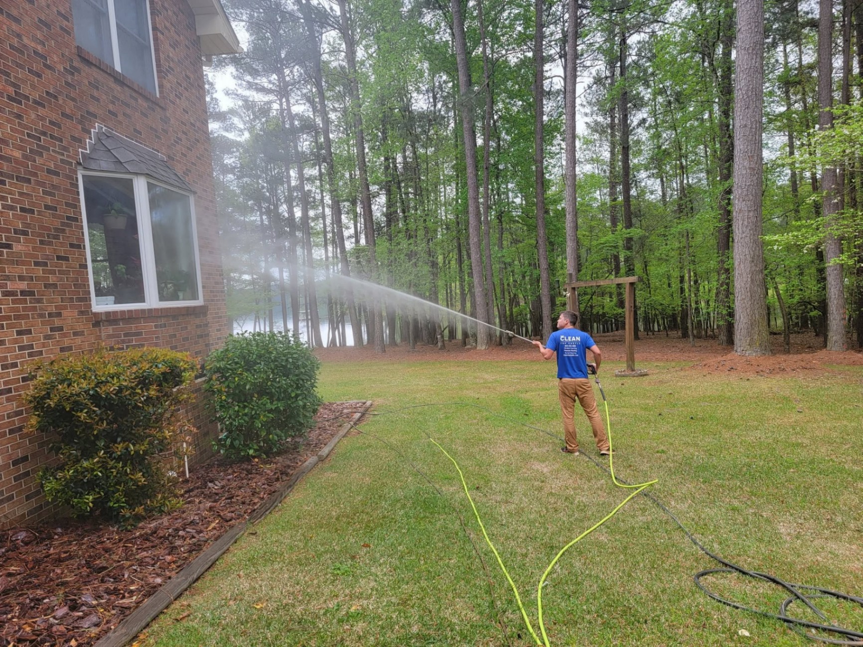 Exterior residential window cleaning