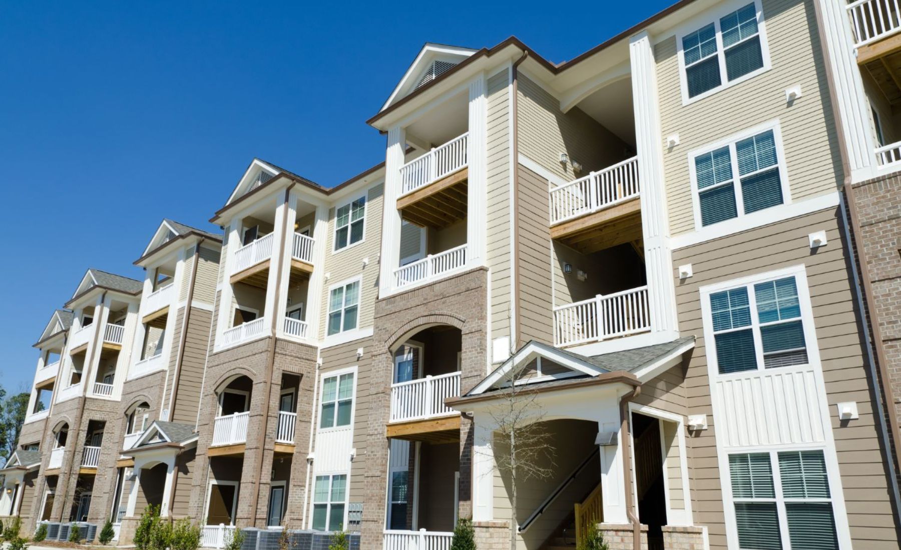 How to Find Professional Window Cleaning Services Near You